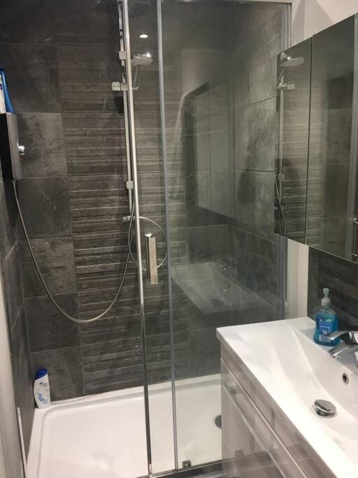 Beautiful Detached Private Annex In Great Location Apartment Manchester Ngoại thất bức ảnh